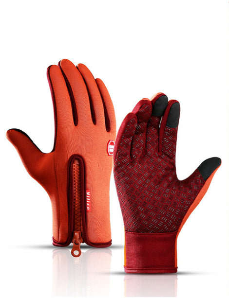 Warm, waterproof fleece gloves with touch-screen ease perfect for smooth, comfortable rides in the cold.