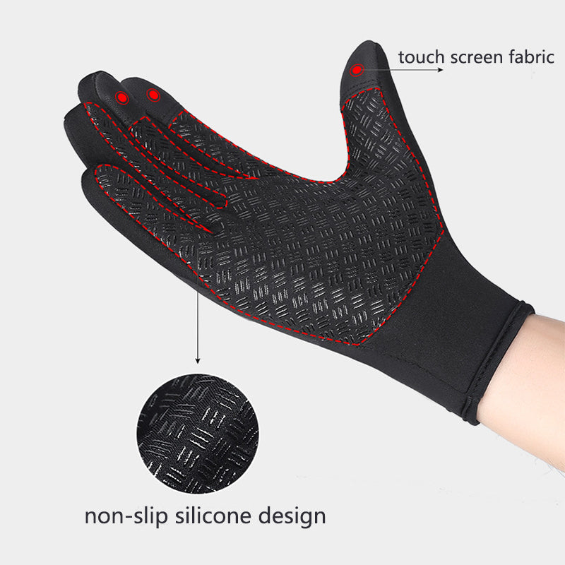 Warm, waterproof fleece gloves with touch-screen ease perfect for smooth, comfortable rides in the cold.
