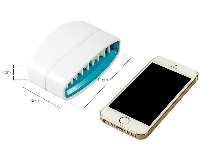 A creative kitchen cleaning brush with suction cup, perfect for washing knives, forks, chopsticks, fruits, and vegetables easily.