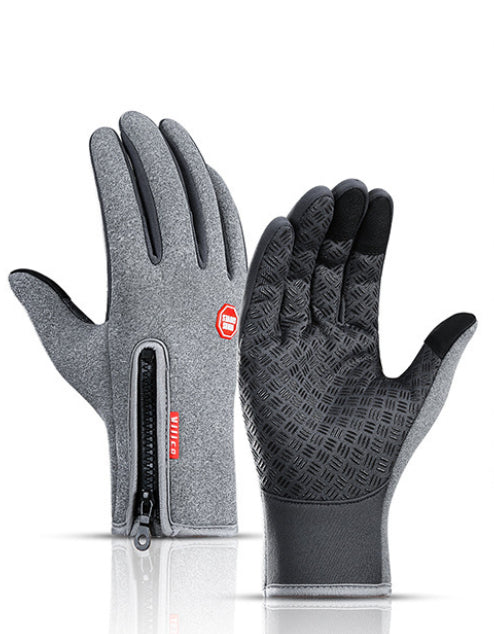 Warm, waterproof fleece gloves with touch-screen ease perfect for smooth, comfortable rides in the cold.