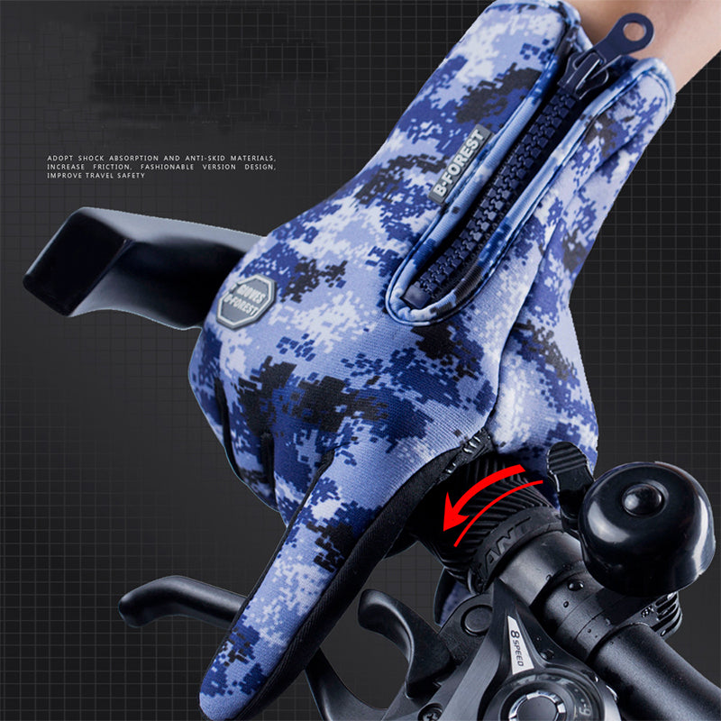 Warm, waterproof fleece gloves with touch-screen ease perfect for smooth, comfortable rides in the cold.